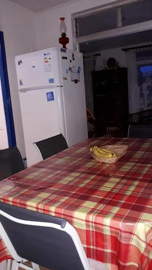 House With 3 Bedrooms In Port-Louis, With Enclosed Garden And Wifi - 500 M From The Beach