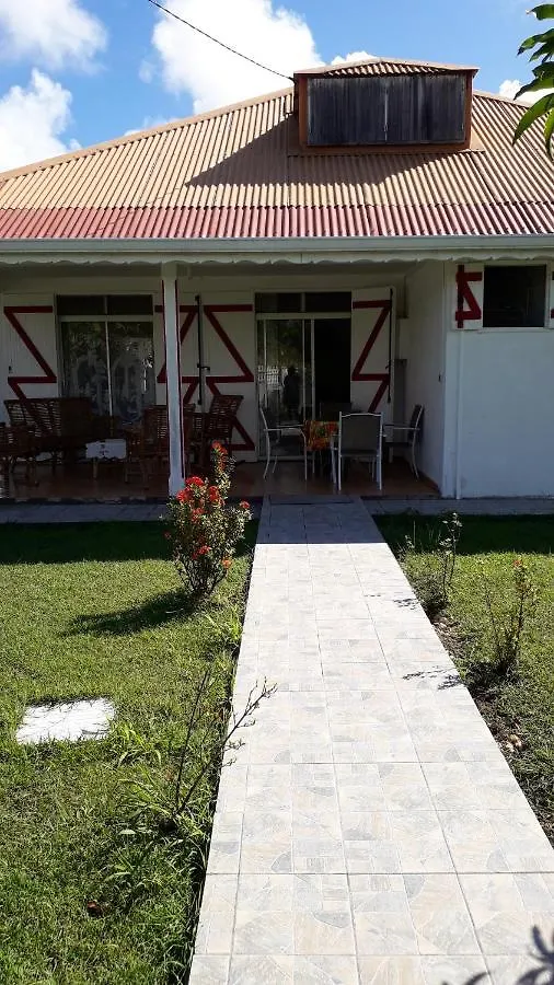 House With 3 Bedrooms In Port-Louis, With Enclosed Garden And Wifi - 500 M From The Beach