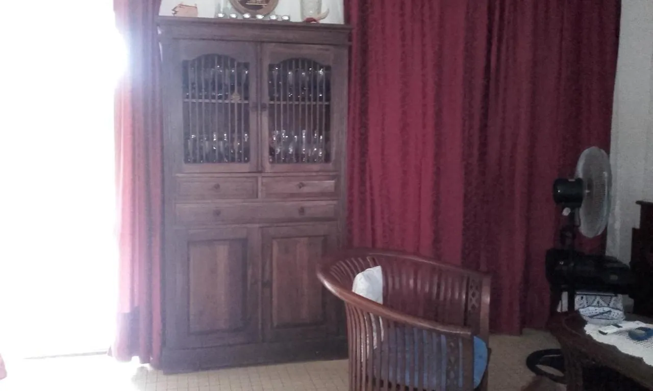 Prázdninový dům House With 3 Bedrooms In Port-Louis, With Enclosed Garden And Wifi - 500 M From The Beach Guadeloupe